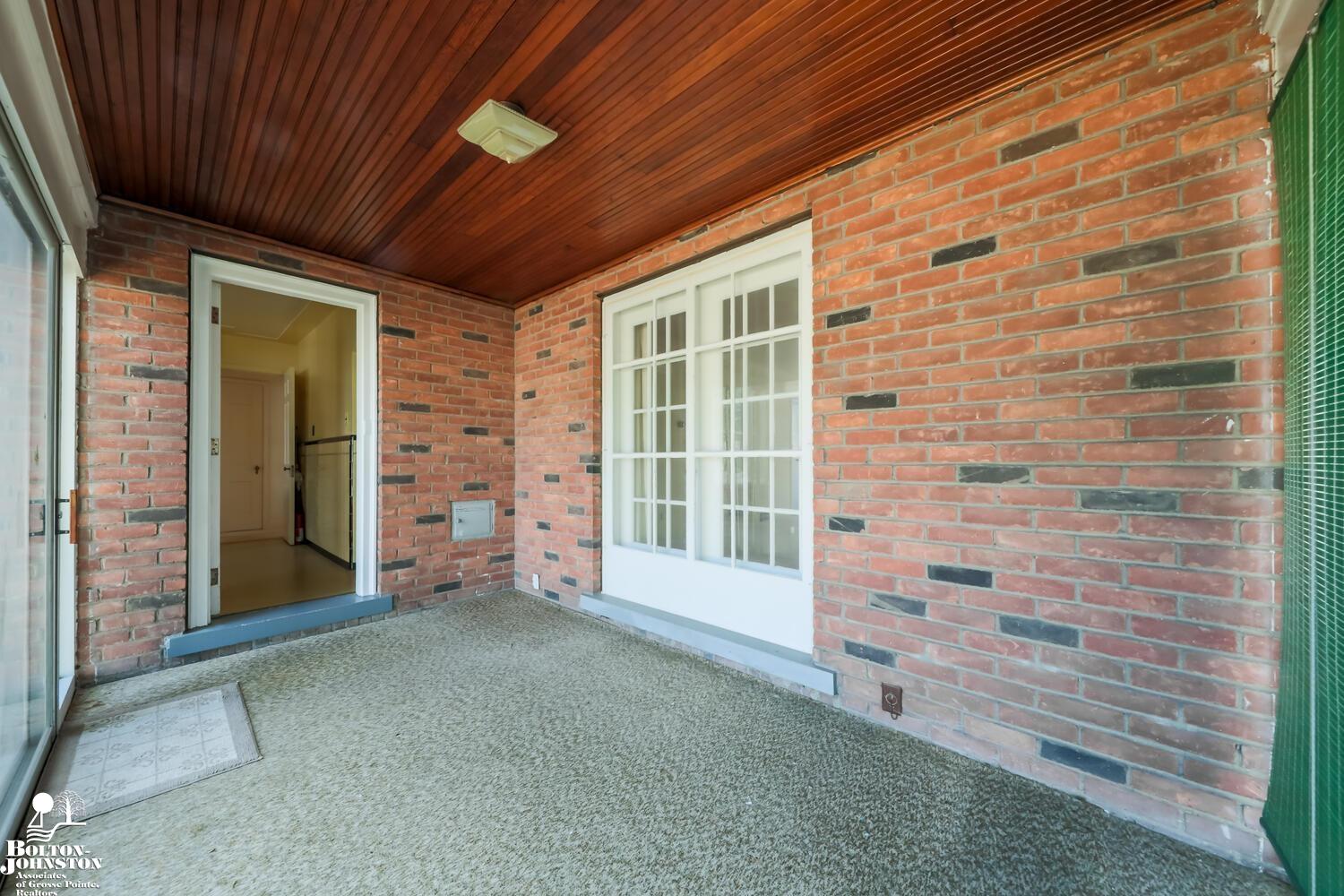 834 Hawthorne Road Grosse Pointe Woods, MI 48236 - Photo 15 of 23