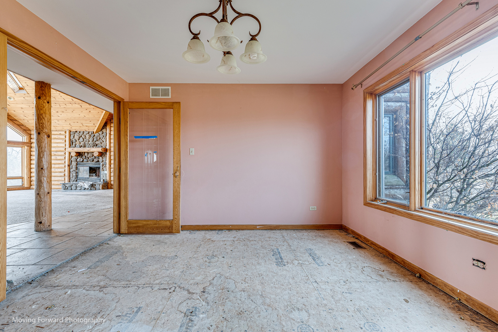 30416 South State Line Road Beecher, IL 60401 - Photo 25 of 39 a view of an empty room and window