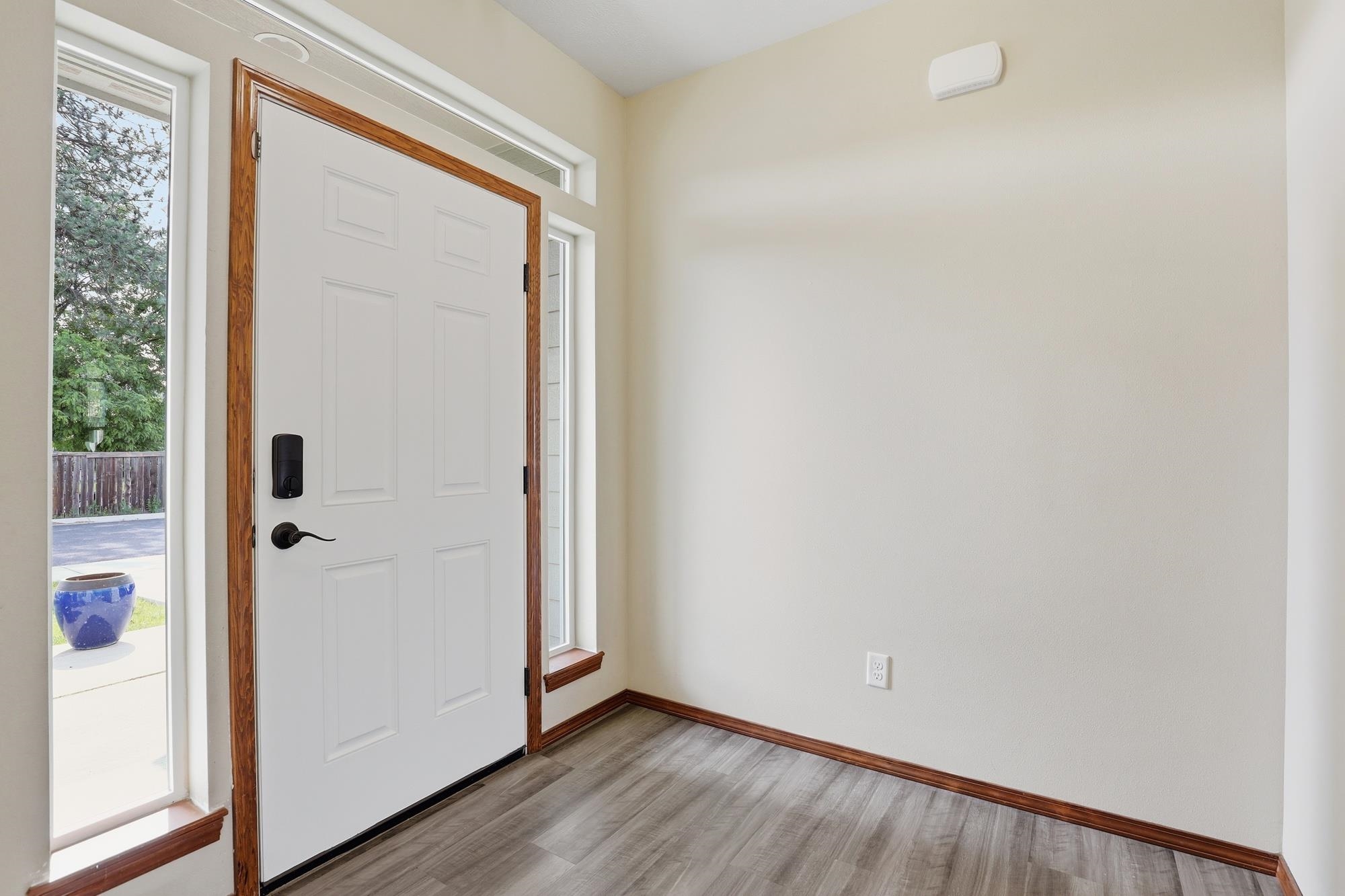 12907 North Raptor Lane Spokane, WA 99208 - Photo 4 of 46