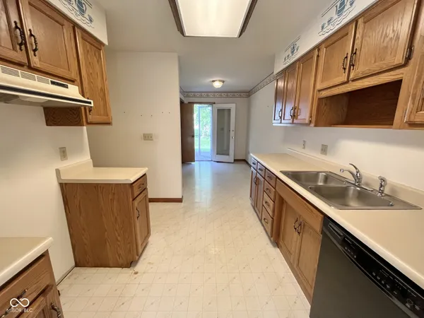 $195,000 | 823 Freedom Drive, Seymour, IN 47274