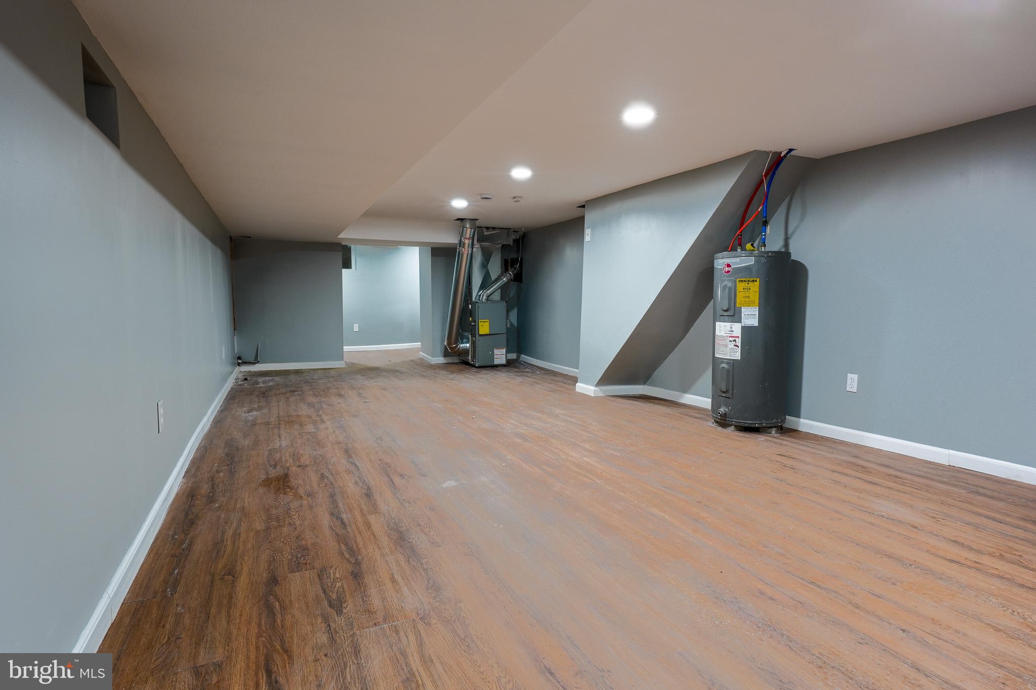 6746 Linmore Avenue Philadelphia, PA 19142 - Photo 23 of 28