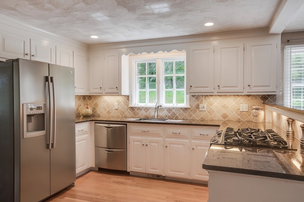 12 Heywood Road Westford, MA 01886 - Photo 11 of 28 Gallery Image 11