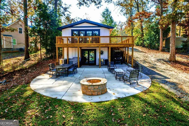 $699,000 | 233 Lakeshore Drive Southwest, Eatonton, GA 31024