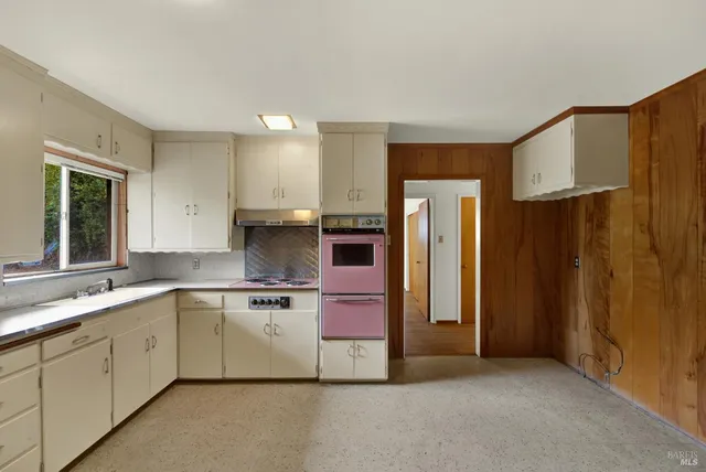 $1,800,000 | 677 Petaluma Avenue, Sonoma, CA 95476