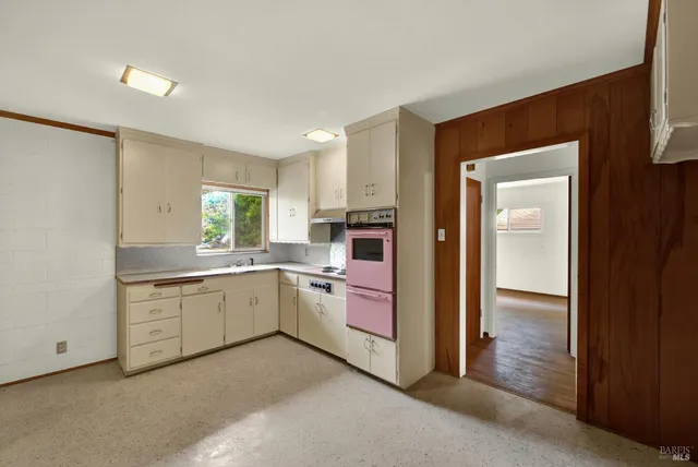 $1,800,000 | 677 Petaluma Avenue, Sonoma, CA 95476