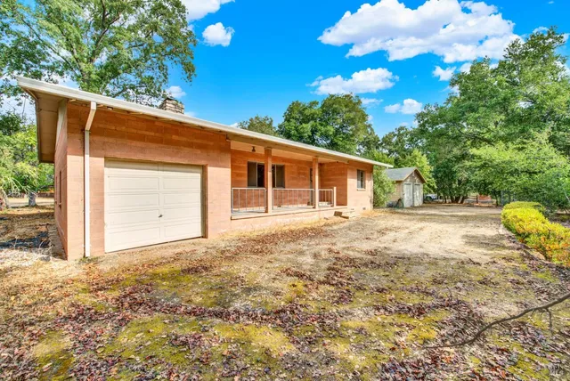 $1,800,000 | 677 Petaluma Avenue, Sonoma, CA 95476