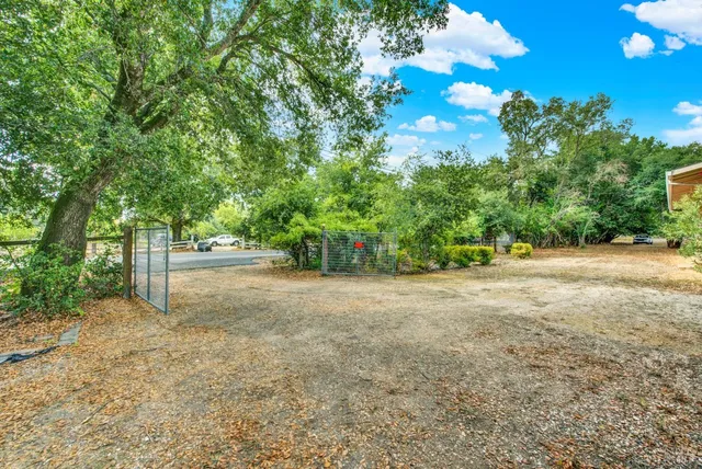$1,800,000 | 677 Petaluma Avenue, Sonoma, CA 95476