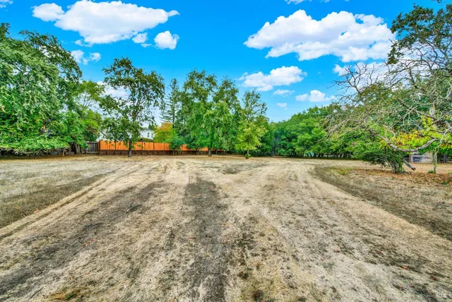 $1,800,000 | 677 Petaluma Avenue, Sonoma, CA 95476