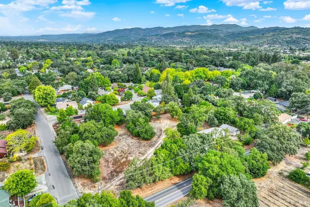 $1,800,000 | 677 Petaluma Avenue, Sonoma, CA 95476