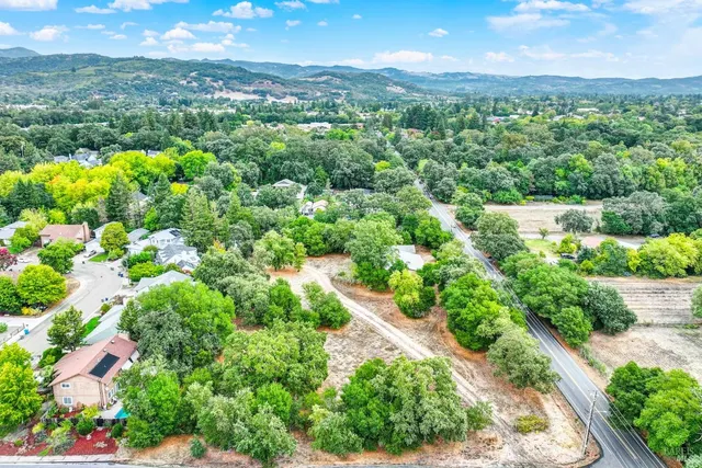 $1,800,000 | 677 Petaluma Avenue, Sonoma, CA 95476