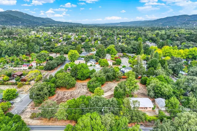 $1,800,000 | 677 Petaluma Avenue, Sonoma, CA 95476