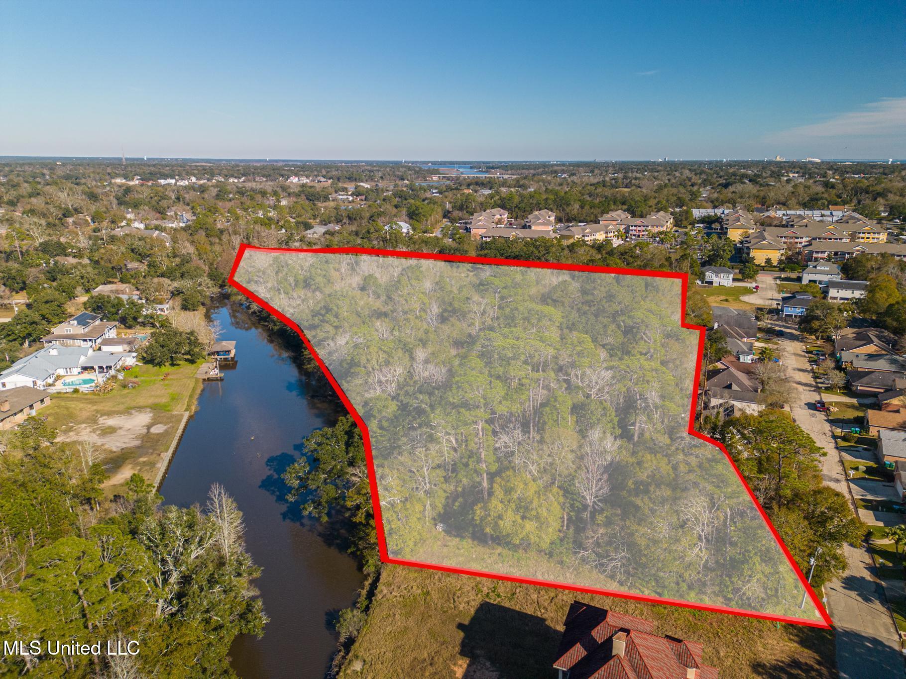 1017 Courthouse Road Gulfport, MS 39507 - Photo 5 of 10 Courthouse-54z