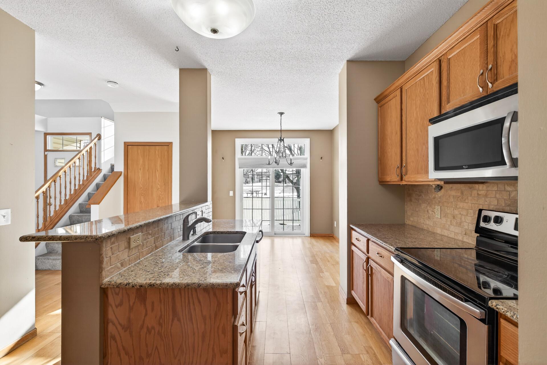 15522 Garnet Way, Unit 102 Apple Valley, MN 55124 - Photo 11 of 27