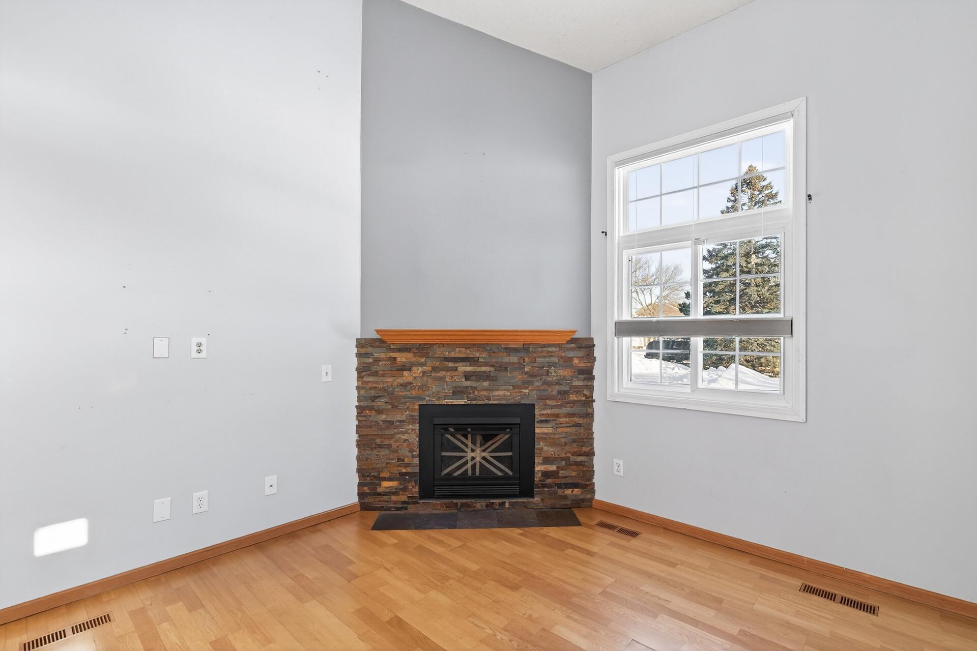 15522 Garnet Way, Unit 102 Apple Valley, MN 55124 - Photo 5 of 27