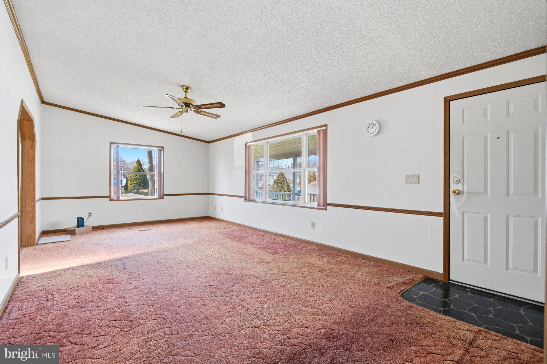 430 Clover Lane Hanover, PA 17331 - Photo 4 of 22 Living Room