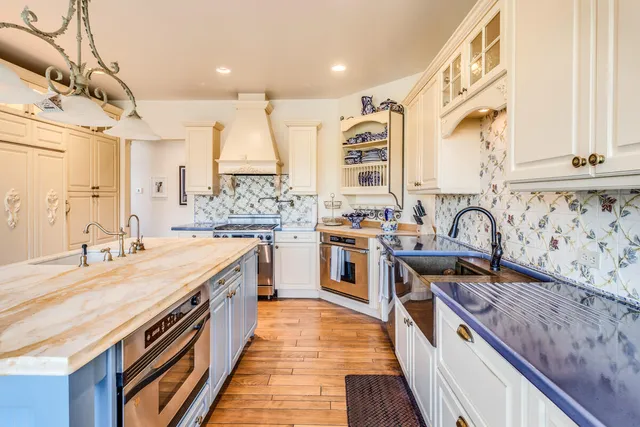 $675,000 | 1200 South Lakeside Drive, Battle Creek, MI 49015