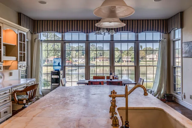 $675,000 | 1200 South Lakeside Drive, Battle Creek, MI 49015