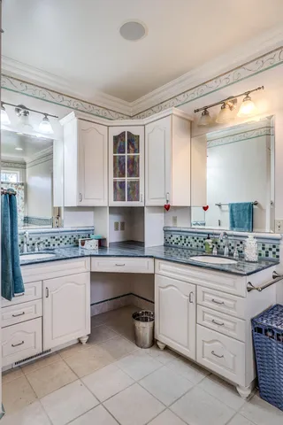 $675,000 | 1200 South Lakeside Drive, Battle Creek, MI 49015