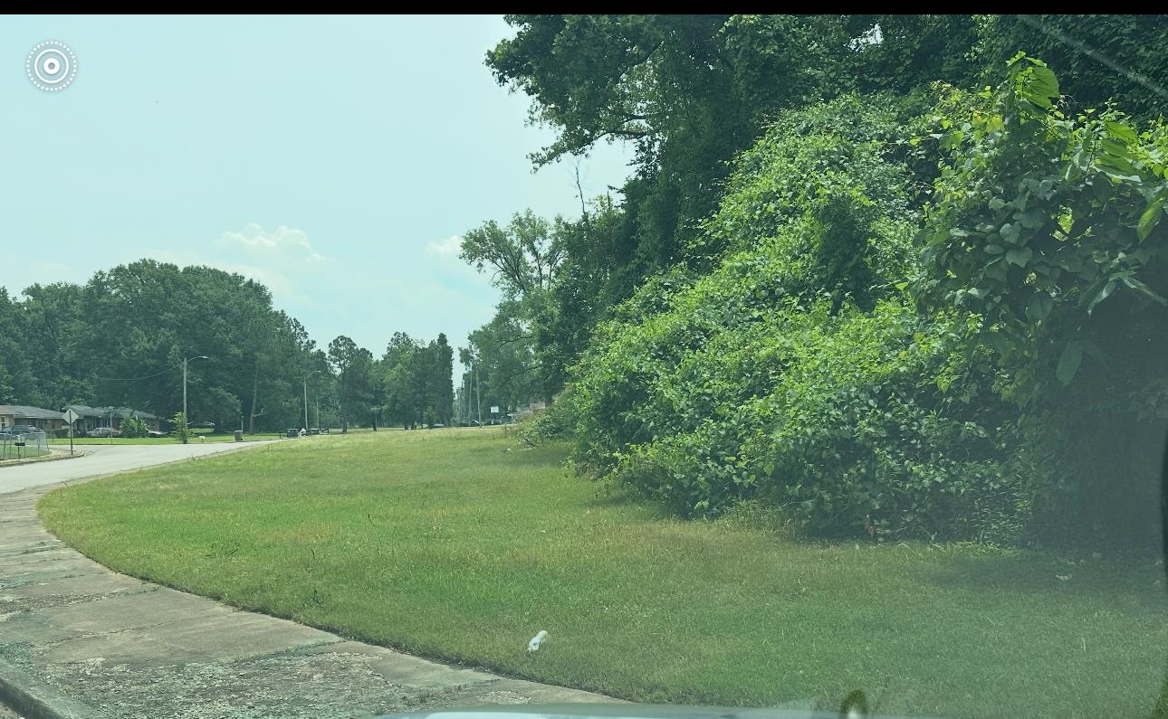 129 West Brooks Road Memphis, TN 38109 - Photo 1 of 4