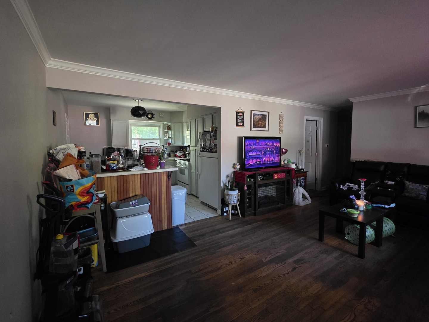 200 South Beck Road Lindenhurst, IL 60046 - Photo 3 of 6 a living room with furniture and wooden floor