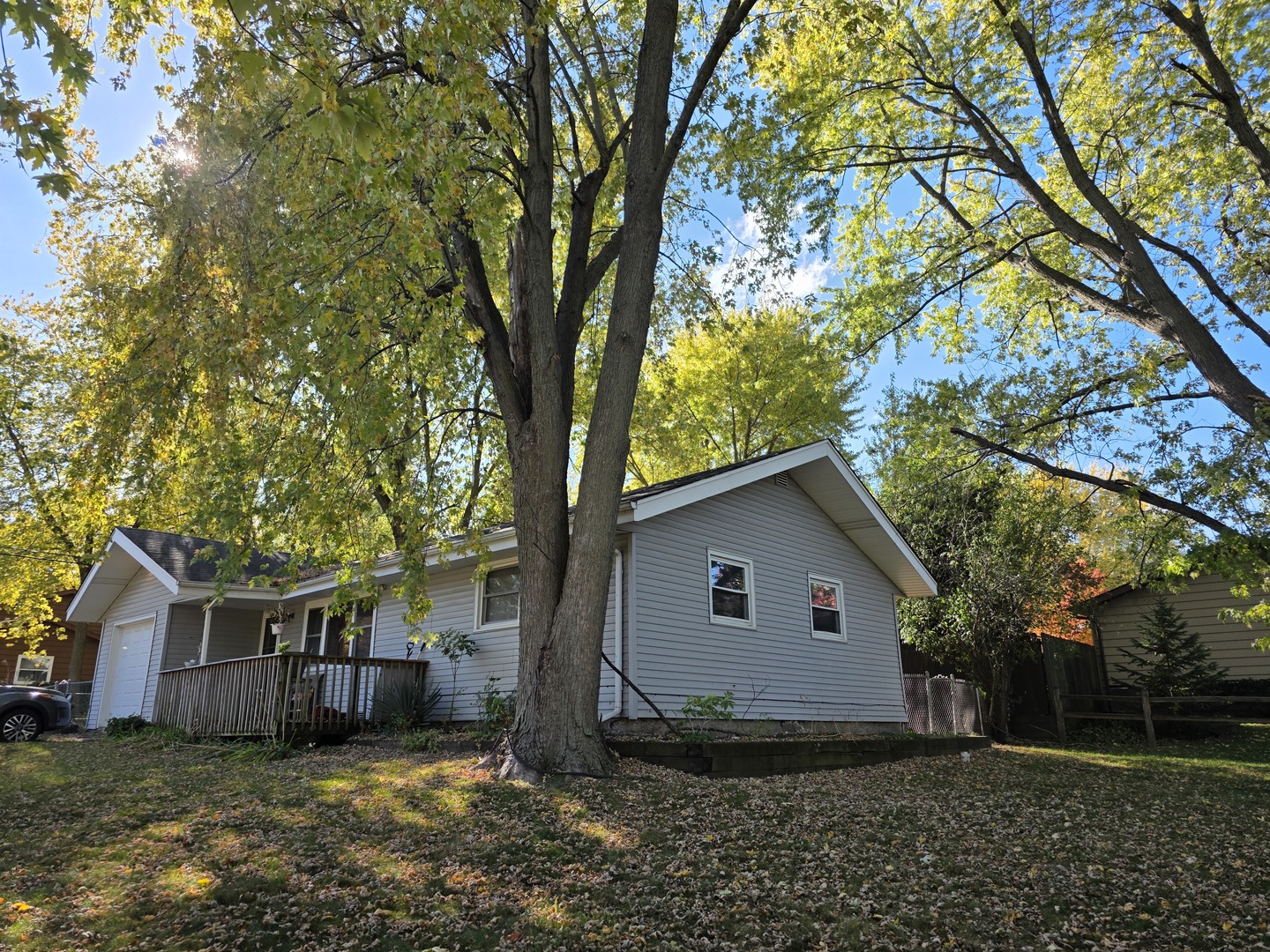 200 South Beck Road Lindenhurst, IL 60046 - Photo 5 of 6 a view of a house with a yard