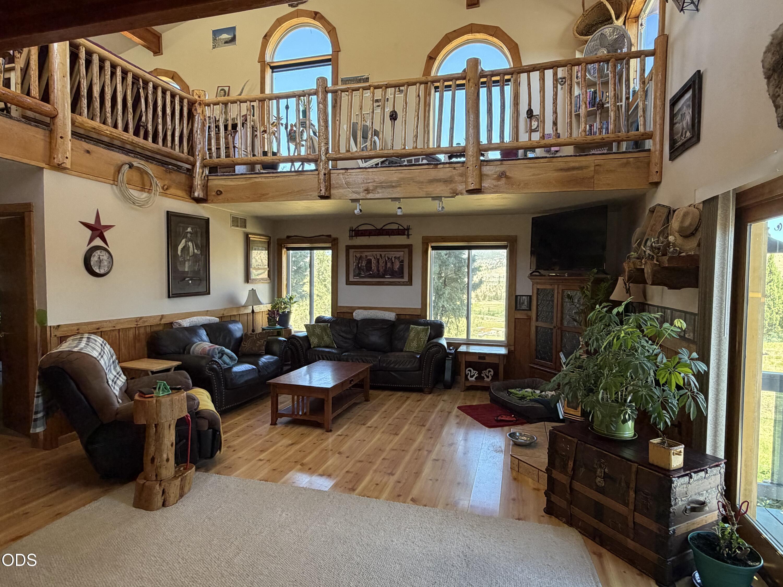 27710 Picnic Creek Road Mount Vernon, OR 97865 - Photo 19 of 82