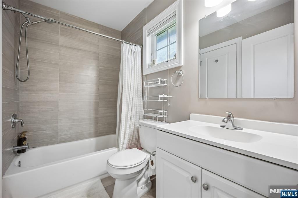39 Grove Street, Unit B Tenafly, NJ 07670 - Photo 18 of 24