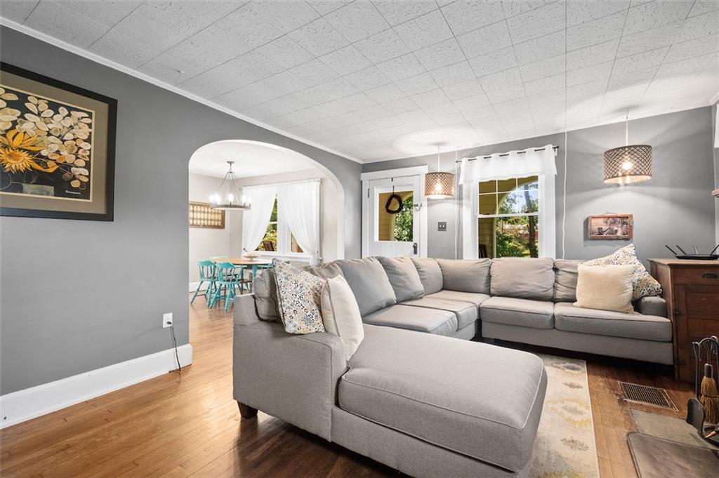 631 Valencia Road Mars, PA 16046 - Photo 6 of 39 Gallery Image 6