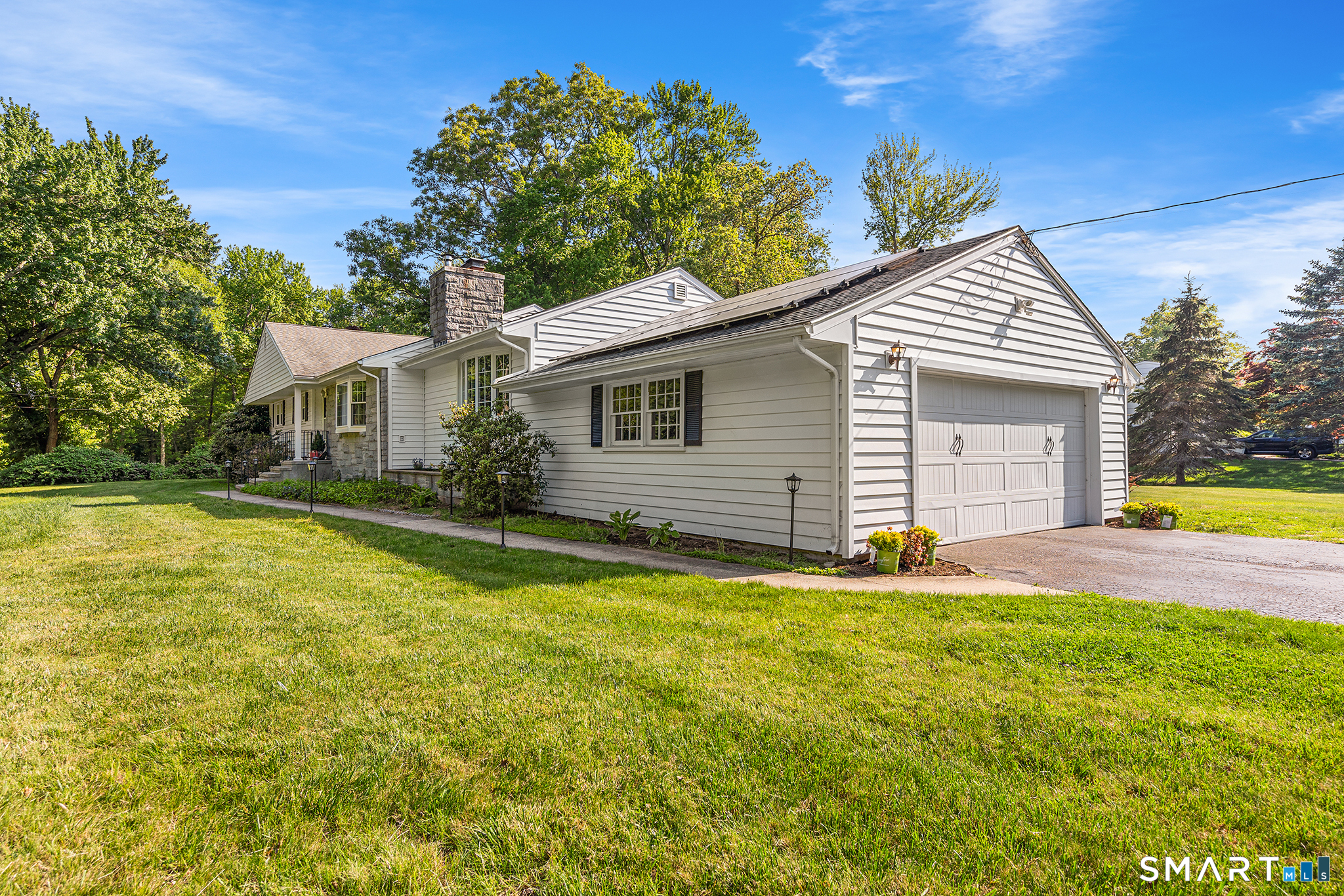 650 Racebrook Road Orange, CT 06477 - Photo 3 of 25