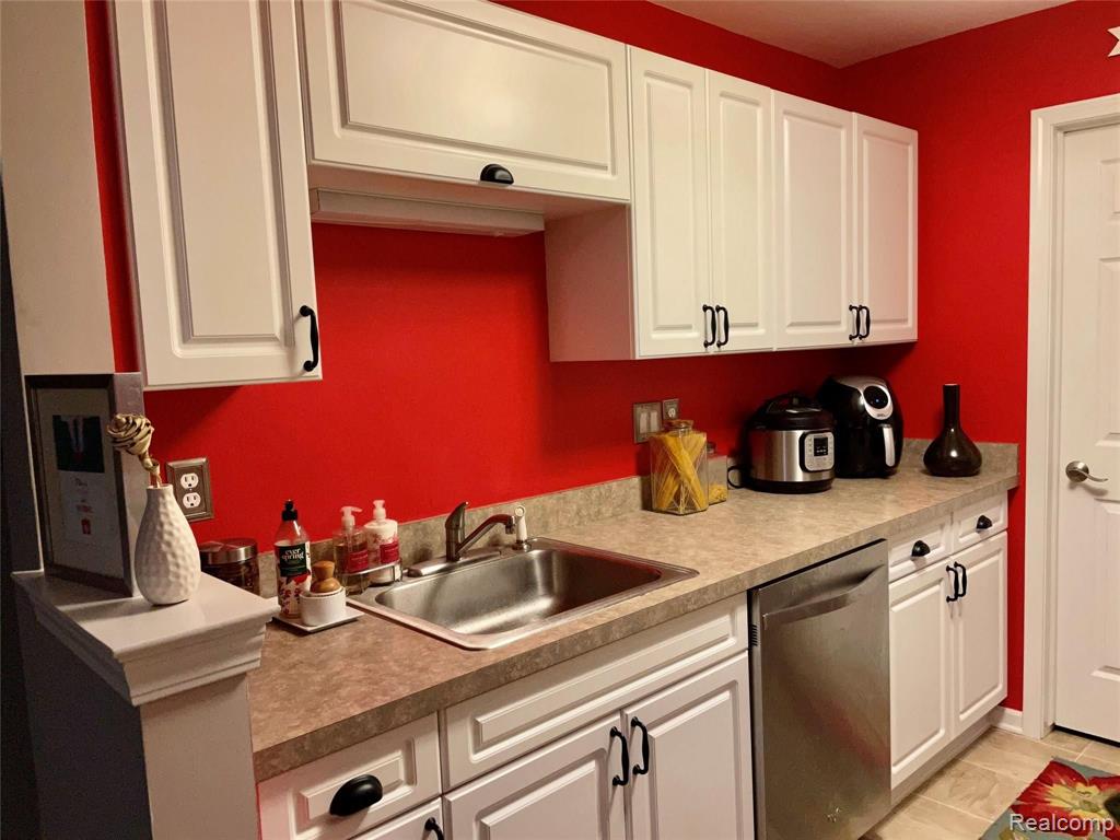 3494 Tremonte Circle Rochester, MI 48306 - Photo 7 of 23