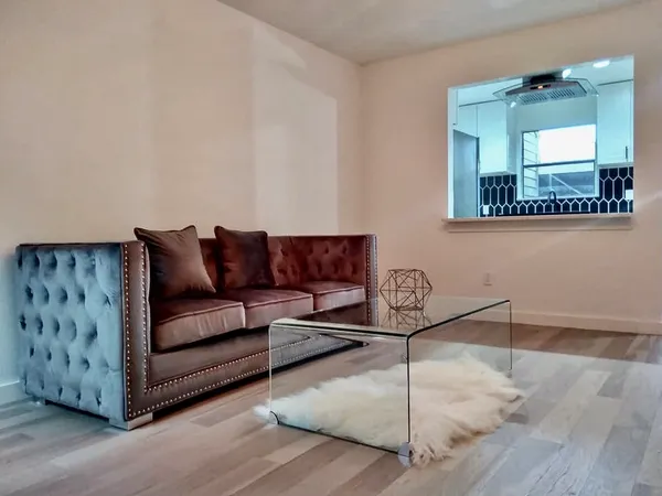 $1,700 | 824 Banister Lane, Austin, TX 78704