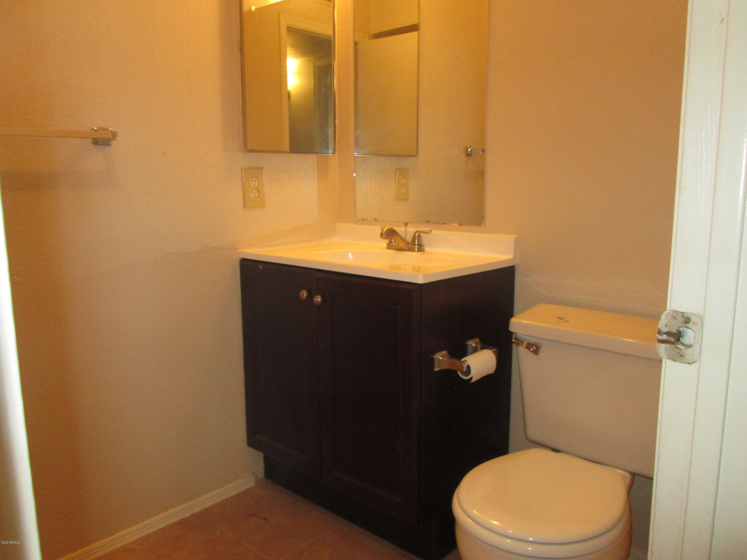 6902 West Villa Road, Unit 1240 Phoenix, AZ 85033 - Photo 3 of 9 IMG_2653