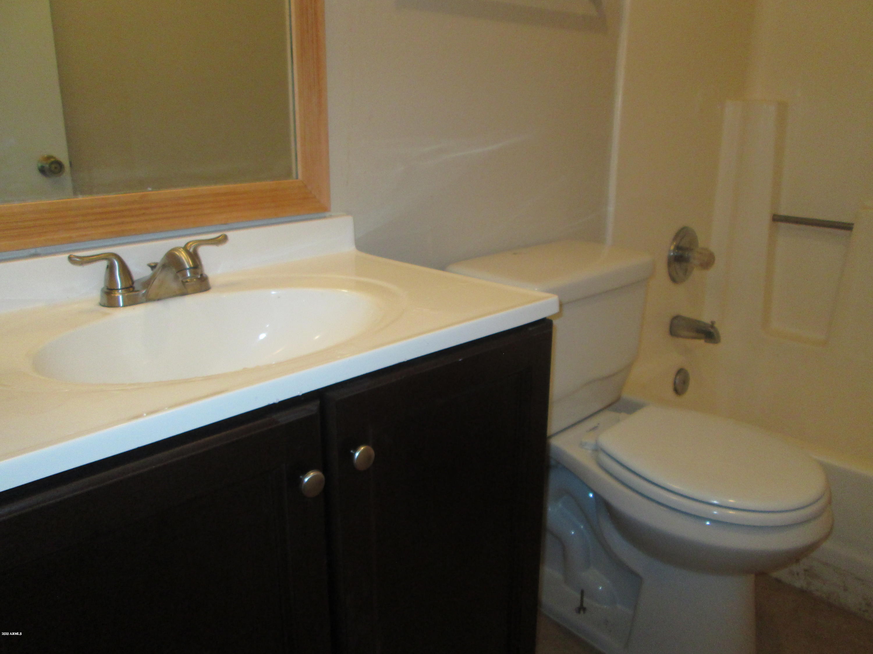 6902 West Villa Road, Unit 1240 Phoenix, AZ 85033 - Photo 4 of 9 IMG_2654