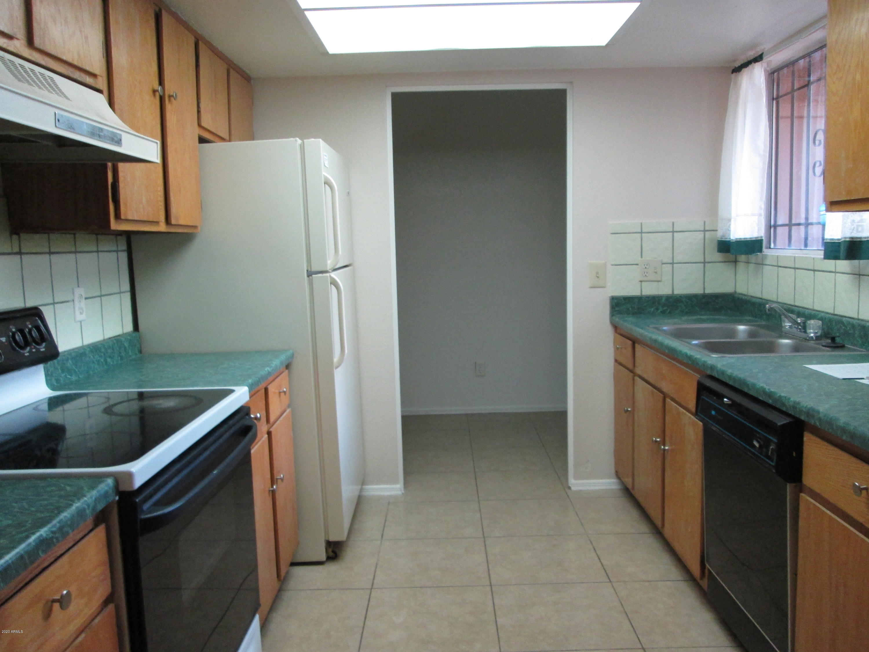 6902 West Villa Road, Unit 1240 Phoenix, AZ 85033 - Photo 7 of 9 005