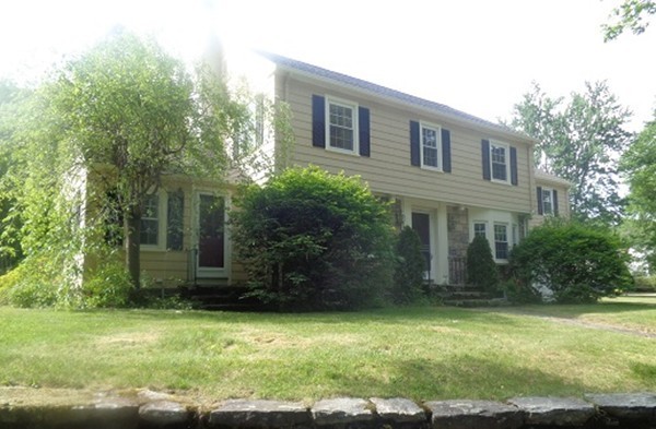 1 Saxon Road Worcester, MA 01602 - Photo 2 of 23 Gallery Image 2