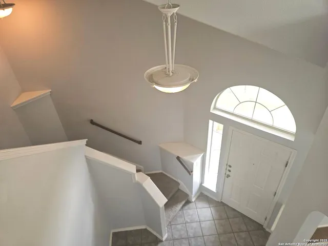 a view of empty room with window