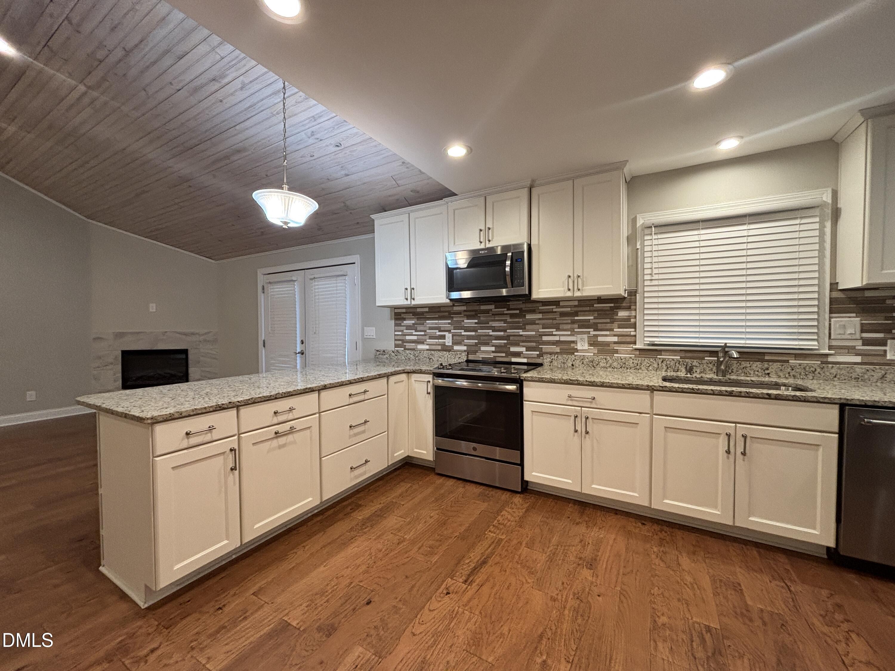 501 Merrie Road Raleigh, NC 27606 - Photo 34 of 63 20260616_142942099_iOS