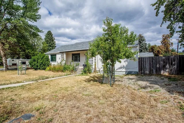 $300,000 | 1001 East Hawthorne Avenue, Colville, WA 99114
