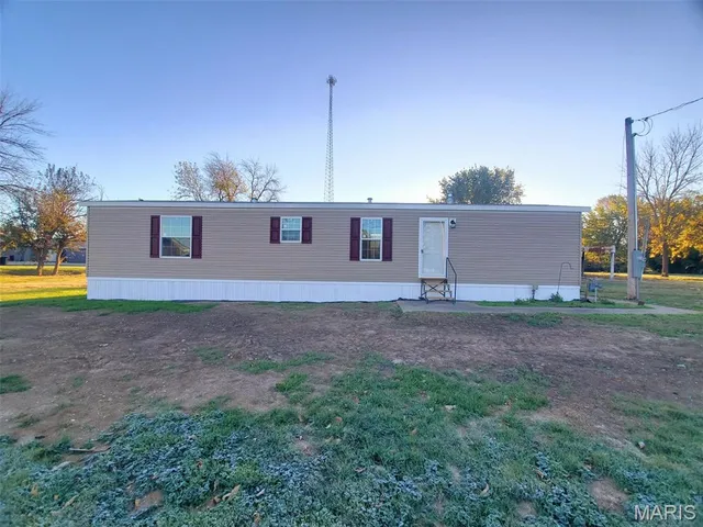 $127,500 | 105 North Cherry Street, Lewistown, MO 63452