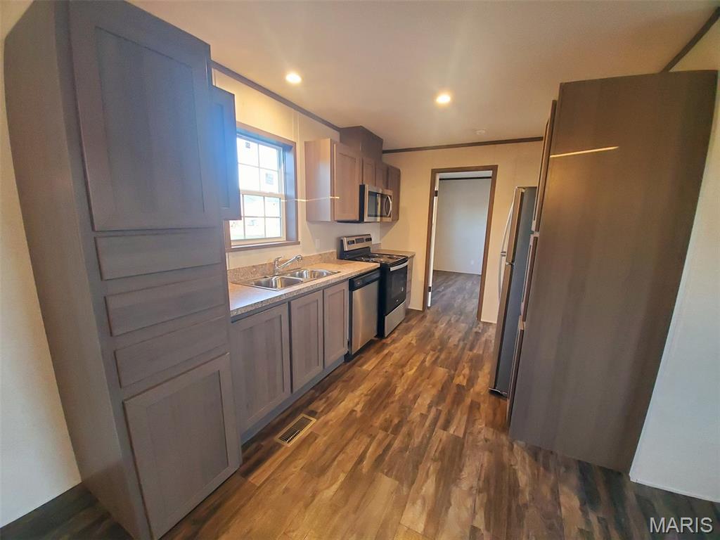 105 South Cherry Street Lewistown, MO 63452 - Photo 9 of 34