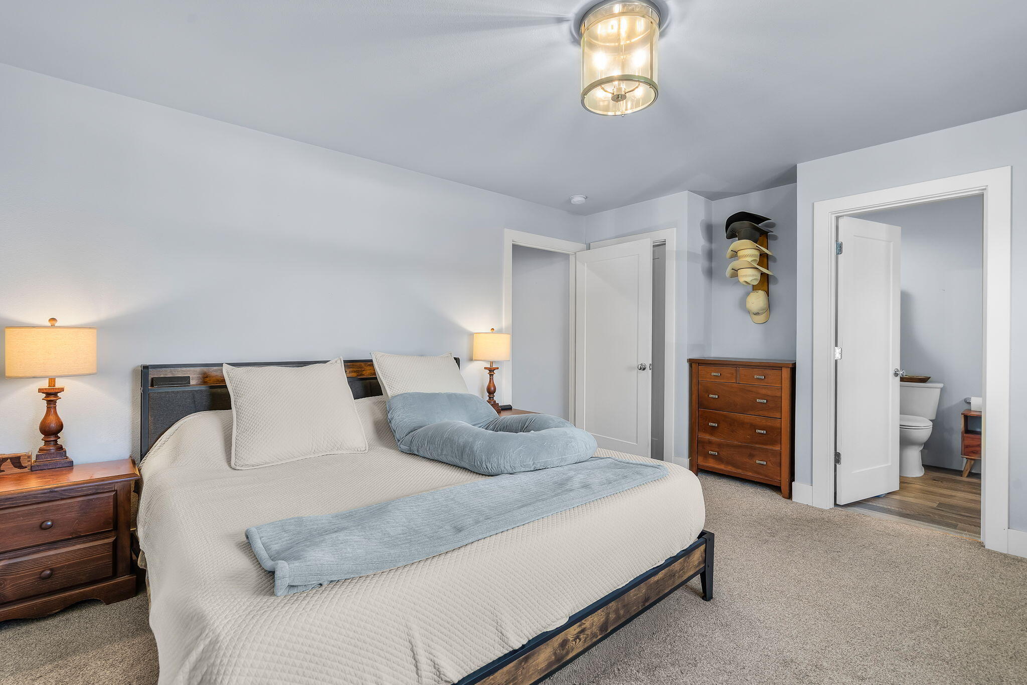 1726 Southwest 27th Street Redmond, OR 97756 - Photo 12 of 31 2026_04_09_1726_SW_27th_St_rdm-4