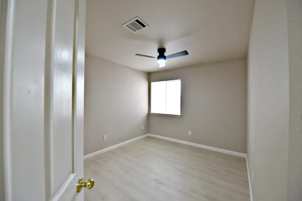 $2,295 | 3924 Newland Drive, Round Rock, TX 78681