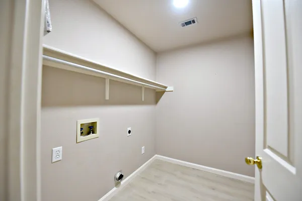 $2,295 | 3924 Newland Drive, Round Rock, TX 78681