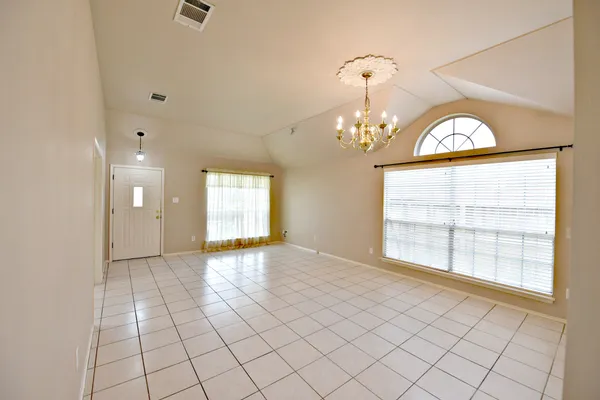 $2,295 | 3924 Newland Drive, Round Rock, TX 78681