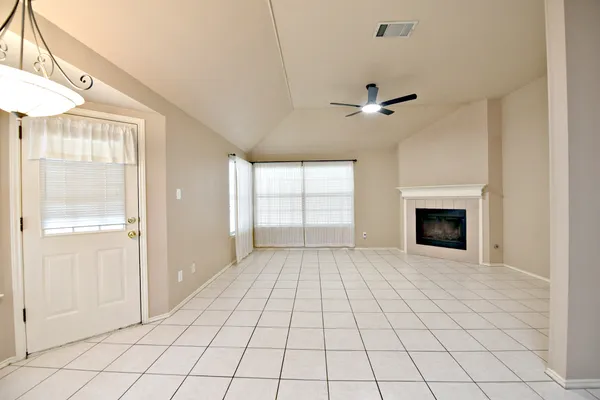 $2,295 | 3924 Newland Drive, Round Rock, TX 78681