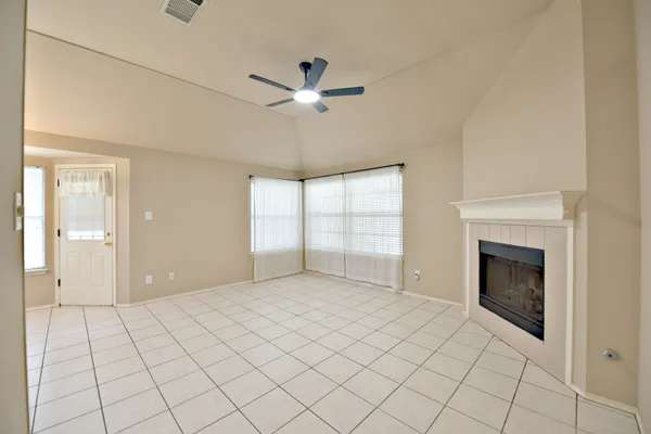 $2,295 | 3924 Newland Drive, Round Rock, TX 78681