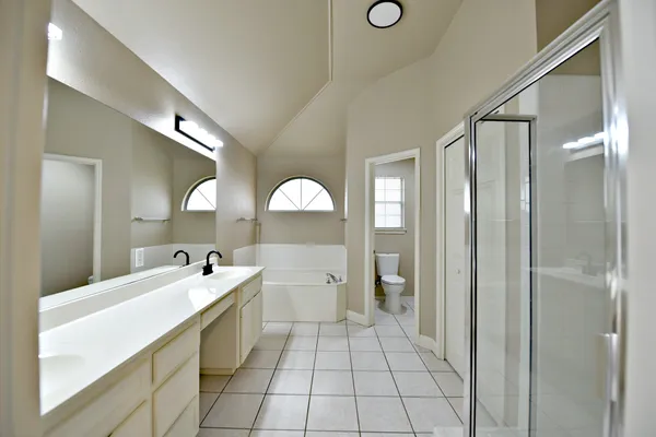 $2,295 | 3924 Newland Drive, Round Rock, TX 78681