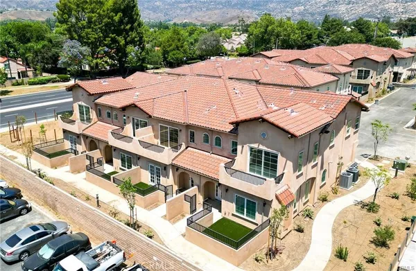 $749,000 | 5518 East Los Angeles Avenue, Unit 4, Simi Valley, CA 93063