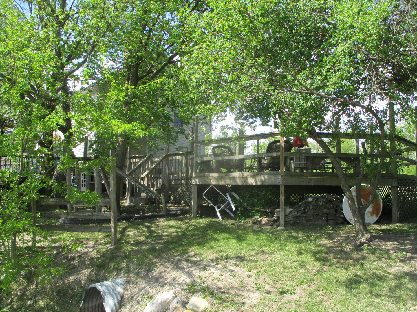 1864 North 2753rd Road Ottawa, IL 61350 - Photo 15 of 31 a backyard of a house with lots of green space