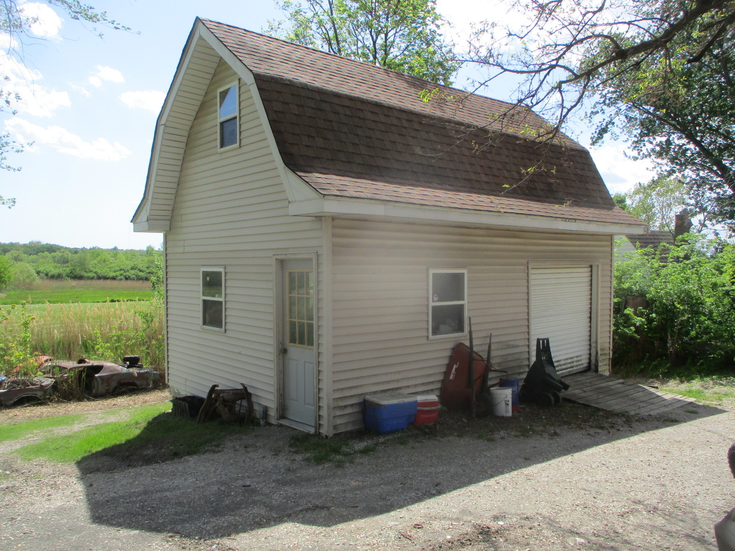 1864 North 2753rd Road Ottawa, IL 61350 - Photo 22 of 31 a view of a house with backyard